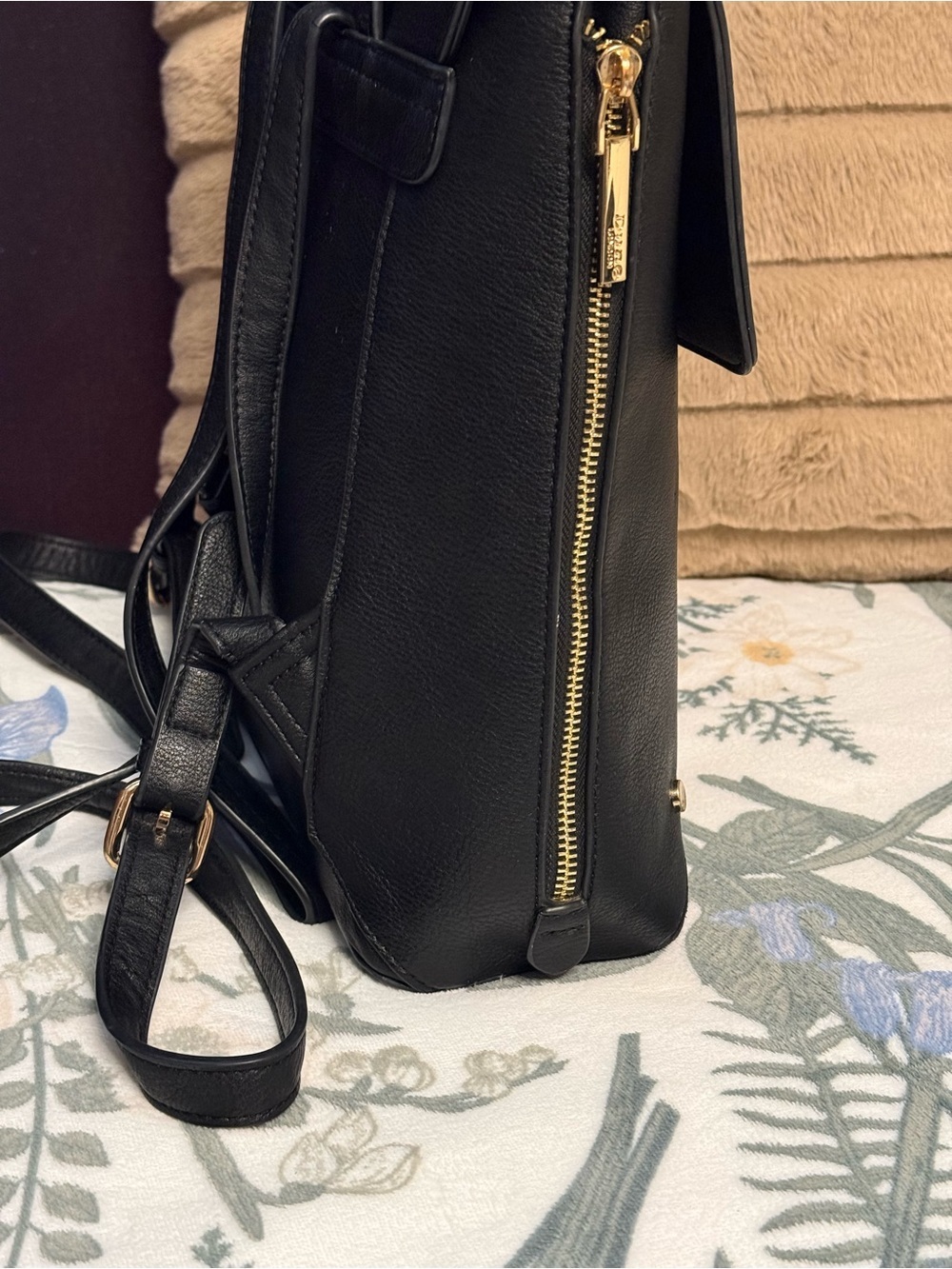 ✨ Dune London Black Structured Backpack | Gold Hardware Pebbled Vegan Leather ✨ - Picture 4 of 8